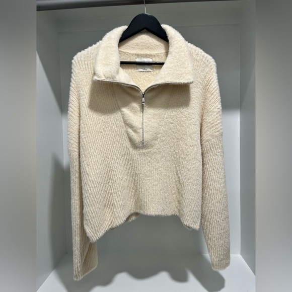 Abercrombie&Fitch Soft AF eyelash Collection cropped half zip sweater size Large - Picture 5 of 11